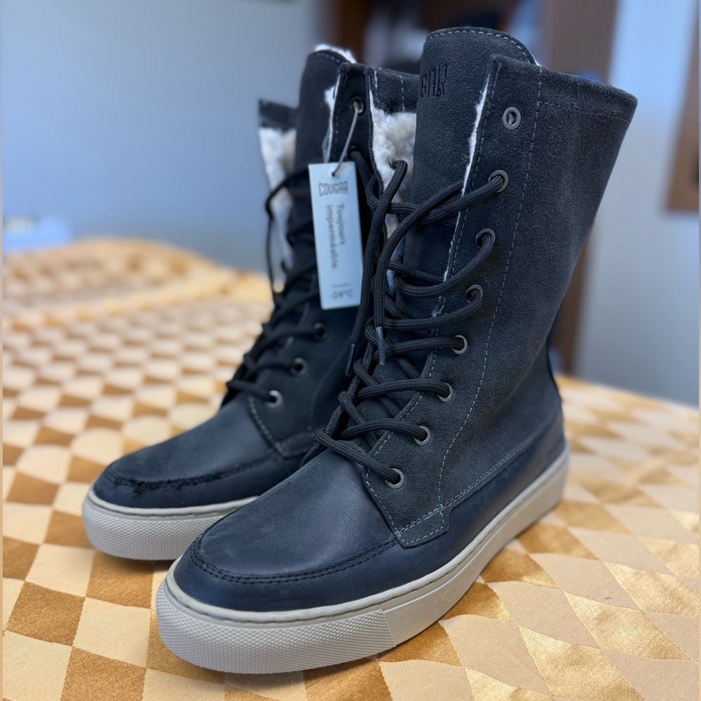 Cougar Dark Green/Blue High-Top Boots with Faux Shearling Lining Woman’s Size 9